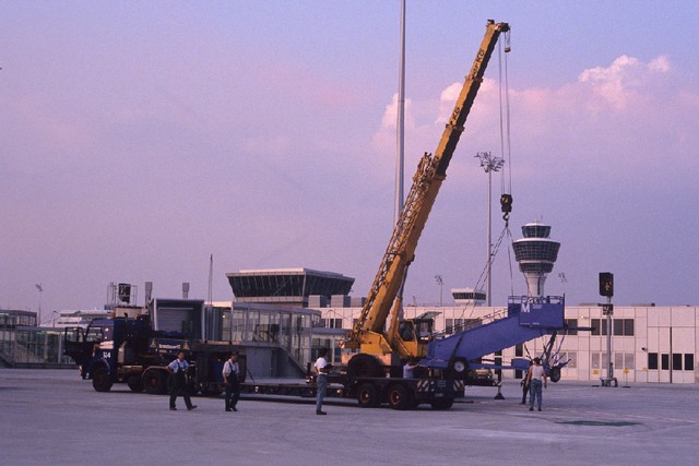 Inbetriebnahme des Flughafens