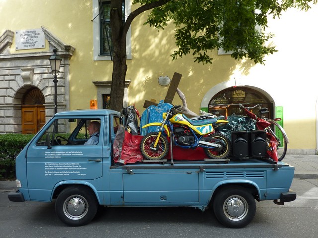 Der Mindelheimer Aktionskünstler in München www.muenchenfenster.de