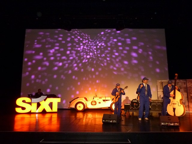 100 Jahre Sixt Feierlichkeit in der BMW-Welt www.muenchenfenster.de