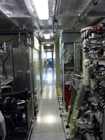 Ein Blick in die Vectron-Lok hinter dem Fuehrerhaus www.muenchenfenster.de