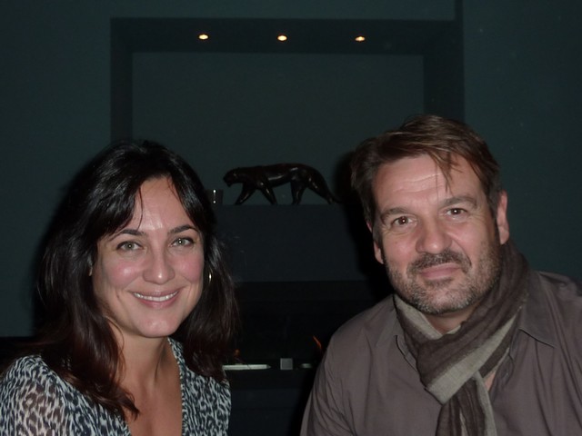 Im Hintergrund ist das Whrzeichen des Hauses, der PANTHER zu zu sehen www.muenchenfenster.de