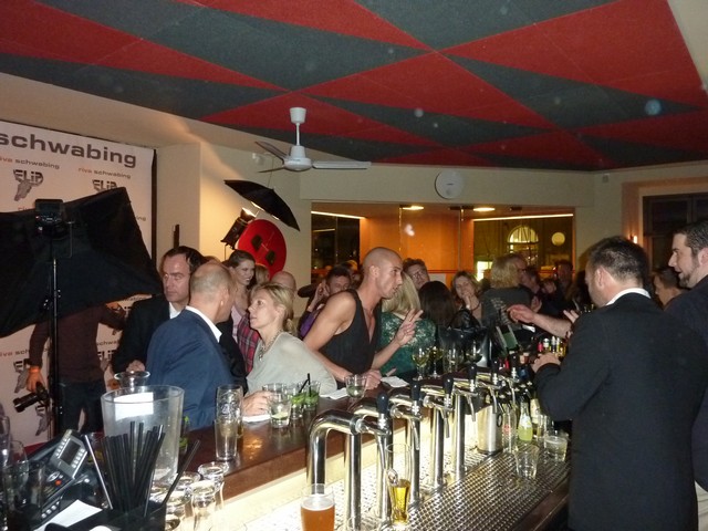 Feierlichkeit zum Re-Opening in der Riva-Bar www.muenchenfenster.de