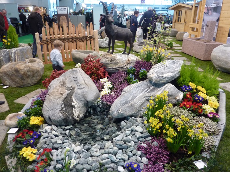 Für die Freunde des Gartens ist die Halle C 1 interessant www.muenchenfnester.de