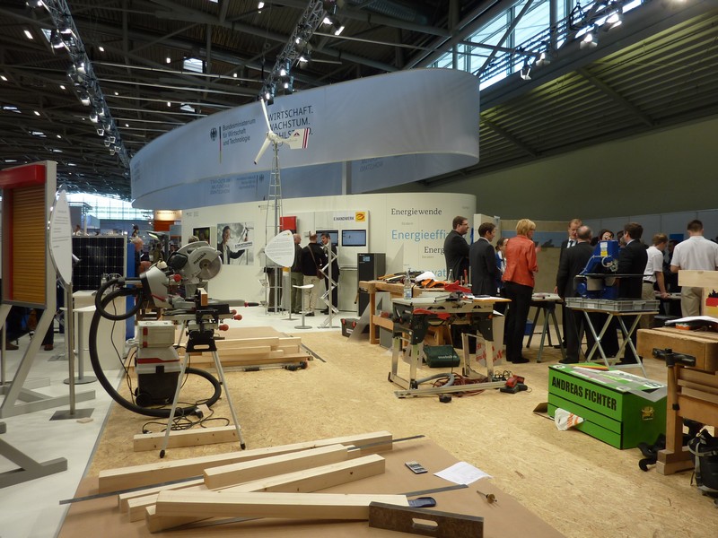 Live-Werkstätten auf der internationalen Handwerksmesse 2013 www.muenchenfenster.de