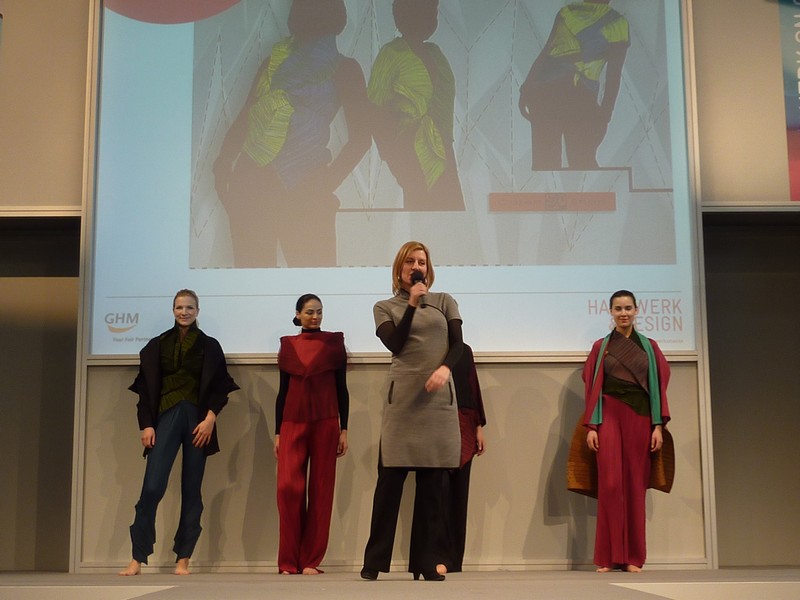 Schicke, von Hand gemachte Mode auf der internationalen Handwerksmesse 2013 www.muenchenfenster.de