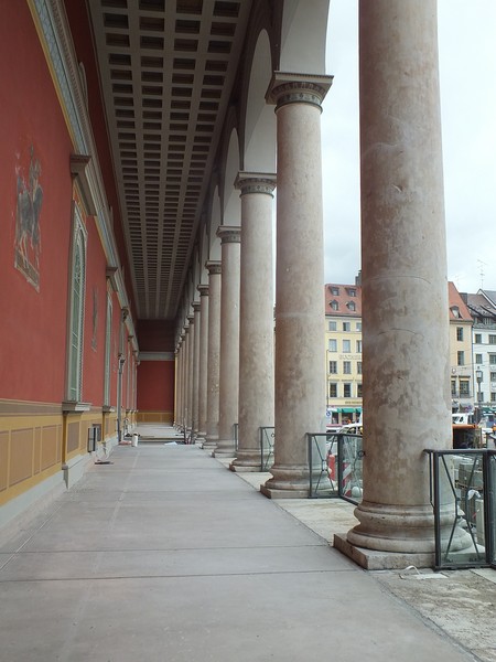 Anfang Mai steht den Gästen die Klenze-Terasse im neuen Kuffler auch zur Verfügung www.muenchenfenster.de