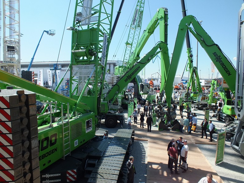 Die Firma Sennebogen mit ihren Spezialmaschinen auf der Bauma 2013 wwwmuenchenfenster,de