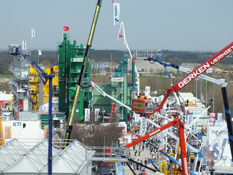 Bilder und Eindrücke der Bauma 2013 in Muenchen www.muenchenfenster.de