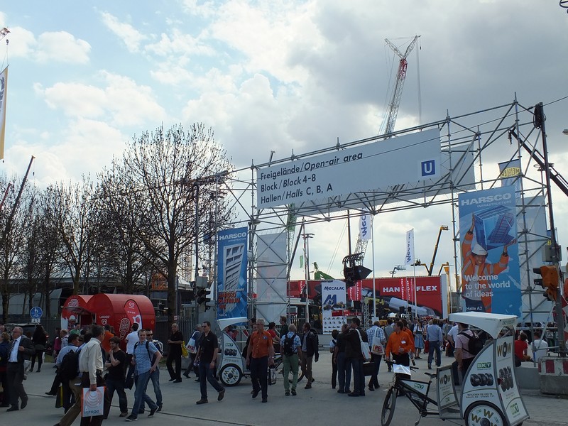 Bilder und Eindrücke der Bauma 2013 in Muenchen www.muenchenfenster.de