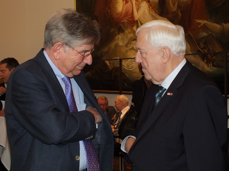 Gäste des Empfangs zu Ehren von Herrn Georg Schmid www.muenchenfenster.de