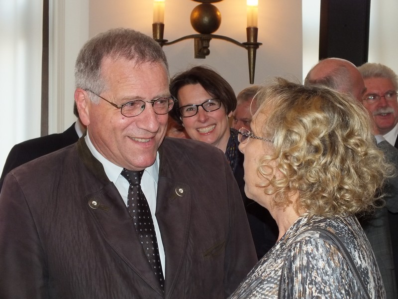 Gäste des Empfangs zu Ehren von Herrn Georg Schmid www.muenchenfenster.de