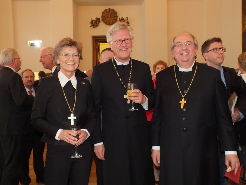 Gäste des Empfangs zu Ehren von Herrn Georg Schmid www.muenchenfenster.de