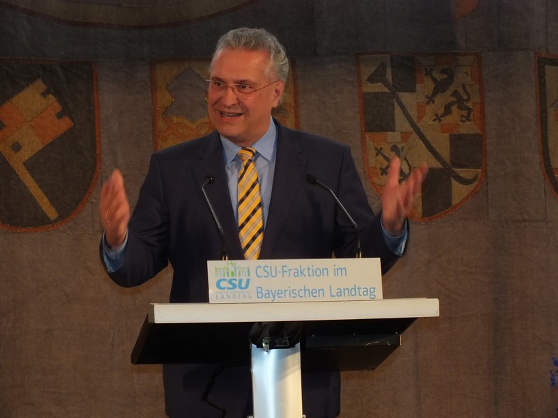 Gäste des Empfangs zu Ehren von Herrn Georg Schmid www.muenchenfenster.de