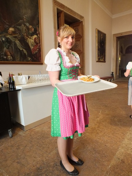 Die "Landfrauen aus Landshut" www.muenchenfenster.de