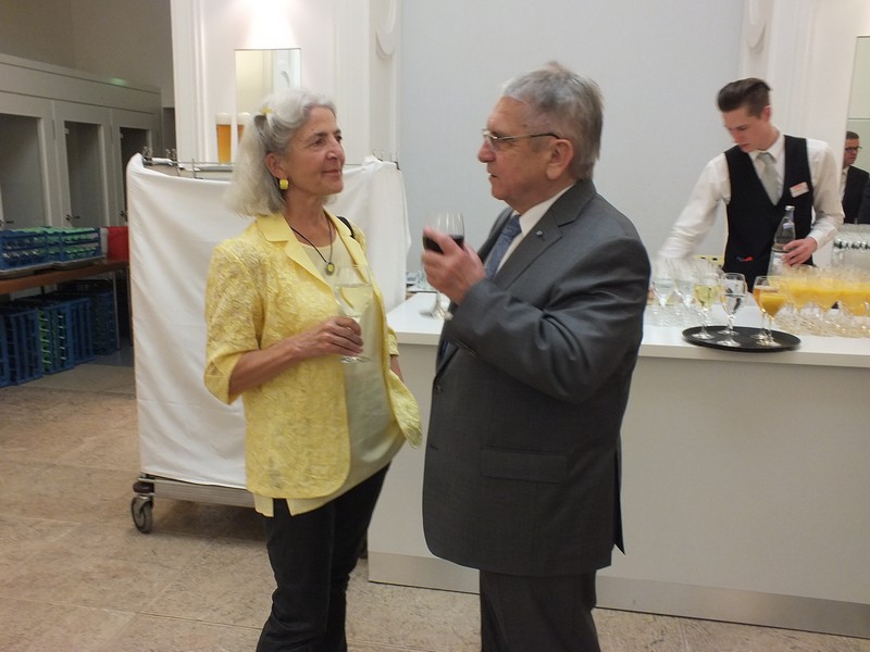 Gäste des Empfangs zu Ehren von Herrn Georg Schmid www.muenchenfenster.de