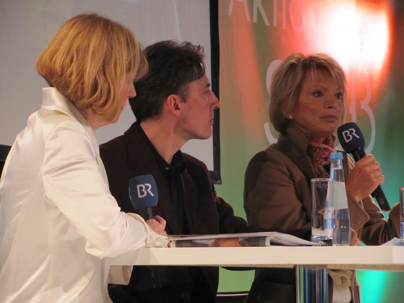 Uschi Glas auf der Messe 6 plus www.muenchenfenster.de