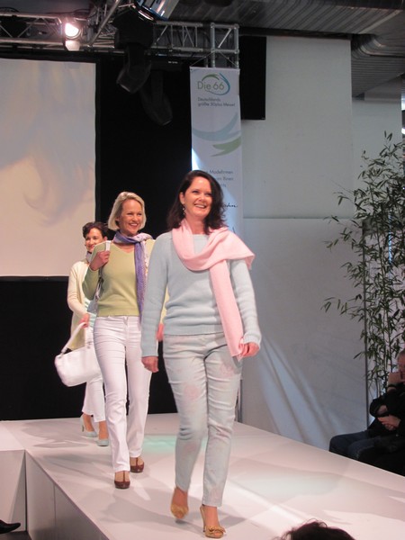 Fuer Fashion ist auch gesorgt auf der 66 Plus www.muenchenfenster,de