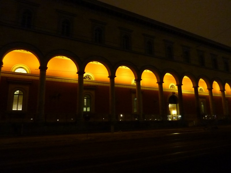 Das ist die neu Terrasse von Kufflers Top-Resturant im Palais der Oper www.muenchenfenster.de