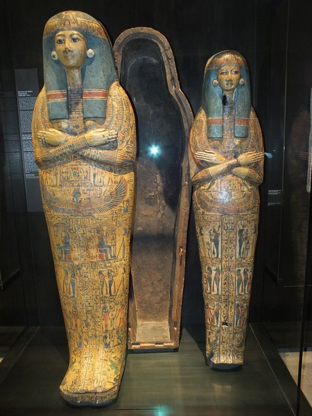 Einge tausend Jahre alte original Exponate im Museum für Ägyptische Kunst in München www.muenchenfenster.de