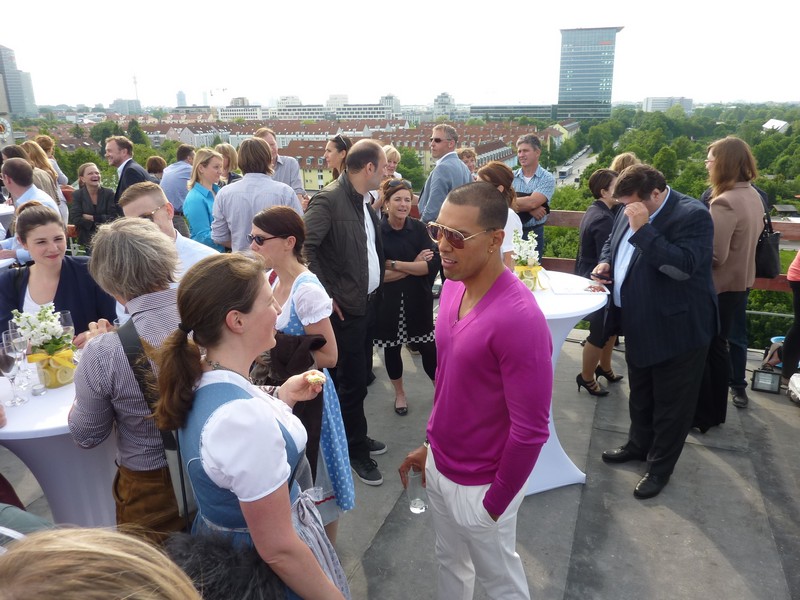 Impressionen vom Richtfest auf dem neu gestalteten Hochbunker www.muenchenfenster.de