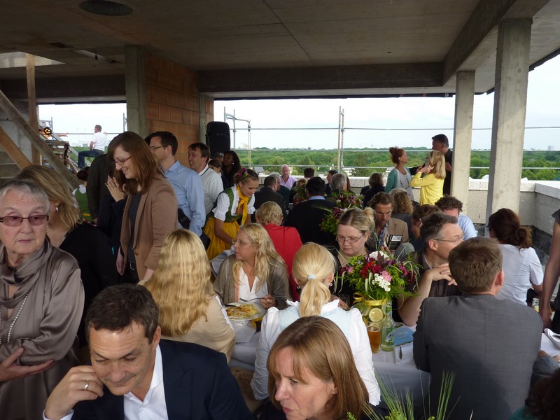 Impressionen vom Richtfest auf dem neu gestalteten Hochbunker www.muenchenfenster.de
