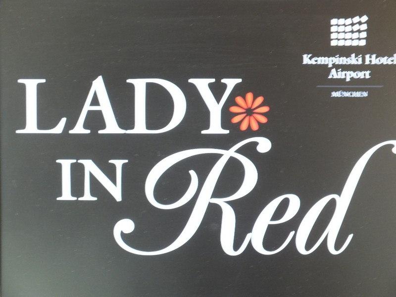 Hier finden Sie den guten Geist des Hases,die LADy in Red www.muenchenfenster.de