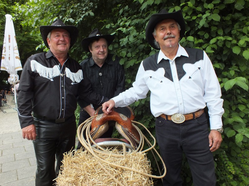 Abi Ofarims Charity-Night im Cube zu Gunsten "Kinder von gestern" www.muenchenfenster.de