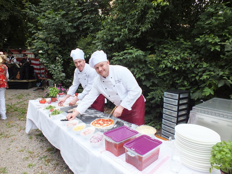 Abi Ofarims Charity-Night 2013 im Cube zu Gunsten "Kinder von gestern" www.muenchenfenster.de