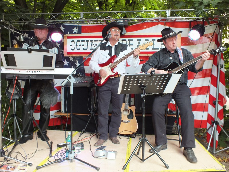 Abi Ofarims Charity-Night 2013 im Cube zu Gunsten "Kinder von gestern" wwwmuenchenfenster.de