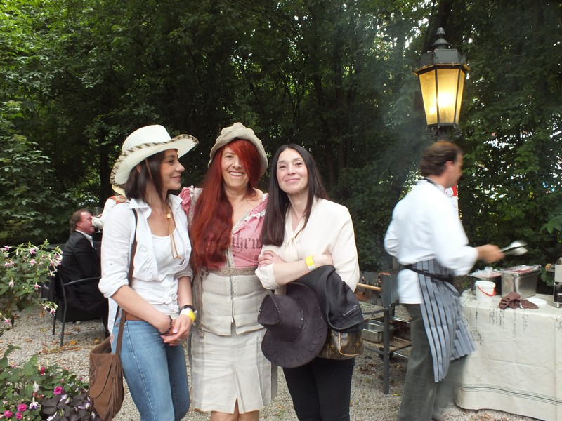 Abi Ofarims Charity-Night 2013 im Cube zu Gunsten "Kinder von gestern" www.muenchenfenster.de