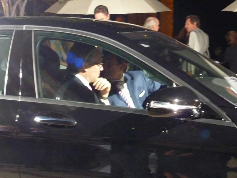 Hoch oben auf dem Dach des Bayerischen Hofes mal eine Probefahrt machen mit de rneuen S-klasse ? www.muenchenfenster.de