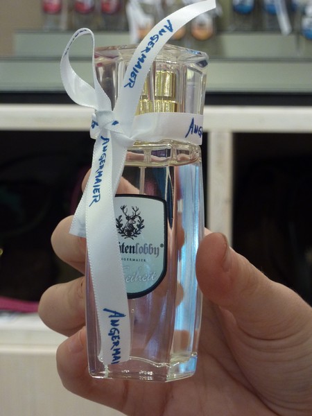 Trachtenlobby ,der neue Duft von Angermaier www.muenchenfenster.de