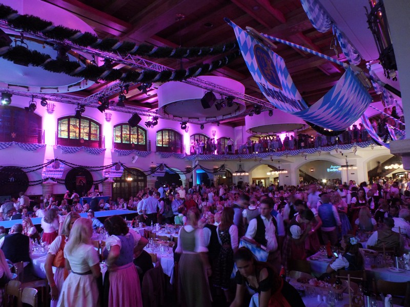 Angermaiers Trachten Nacht 2013 im Löwenbräukeller www.muenchenfenster.de