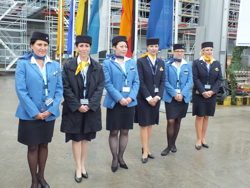Die flotten Damen der Lufthansa www.muenchenfenster.de