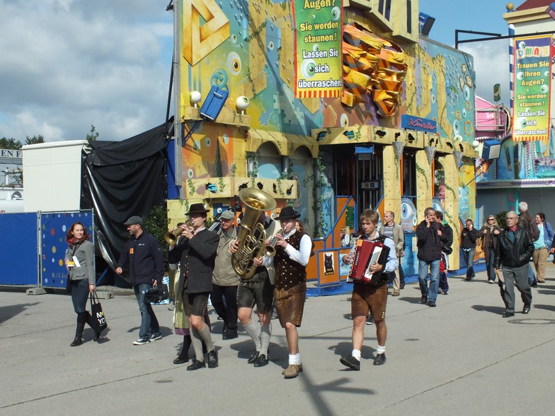 Bilder noch vor der Eröffnung der Wiesn 2013 www.muenchenfenster.de