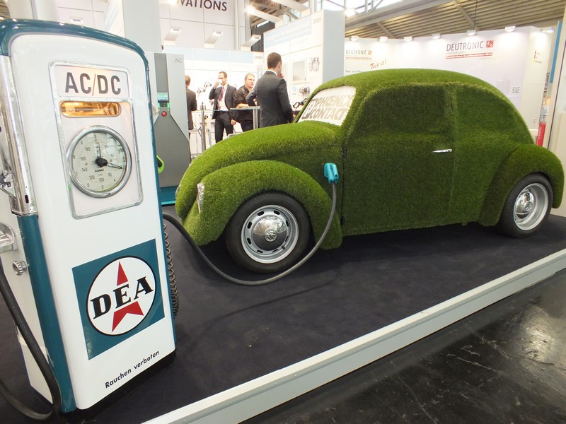 Fährt dieser Käfer mit Wasser ? Bilder von der e CarTec 2013 www.muenchenfenster.de