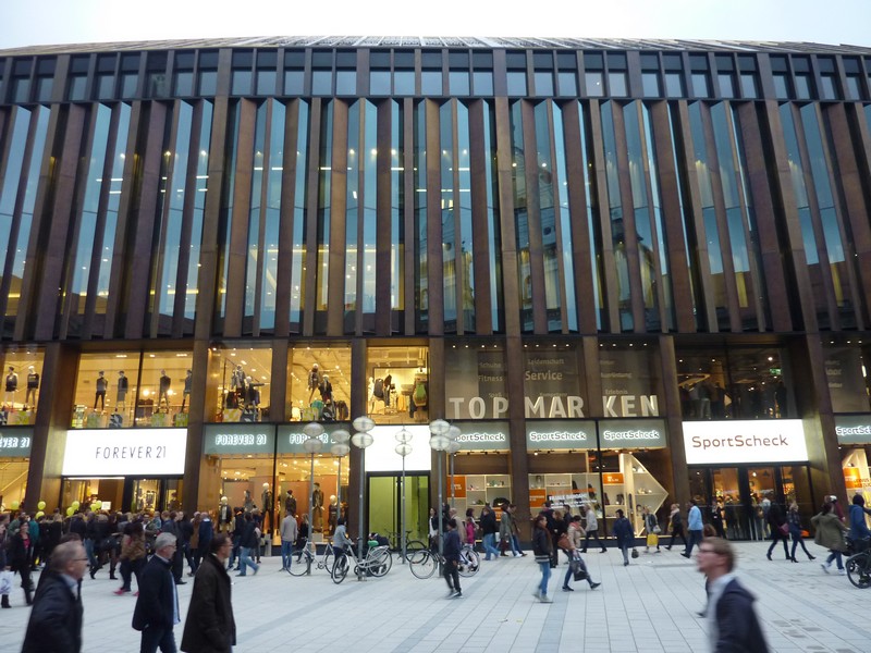 Das Forever 21 im Josepf Pchorrhaus in de rmüncher Fussgängerzone www.muenchenfenster.de