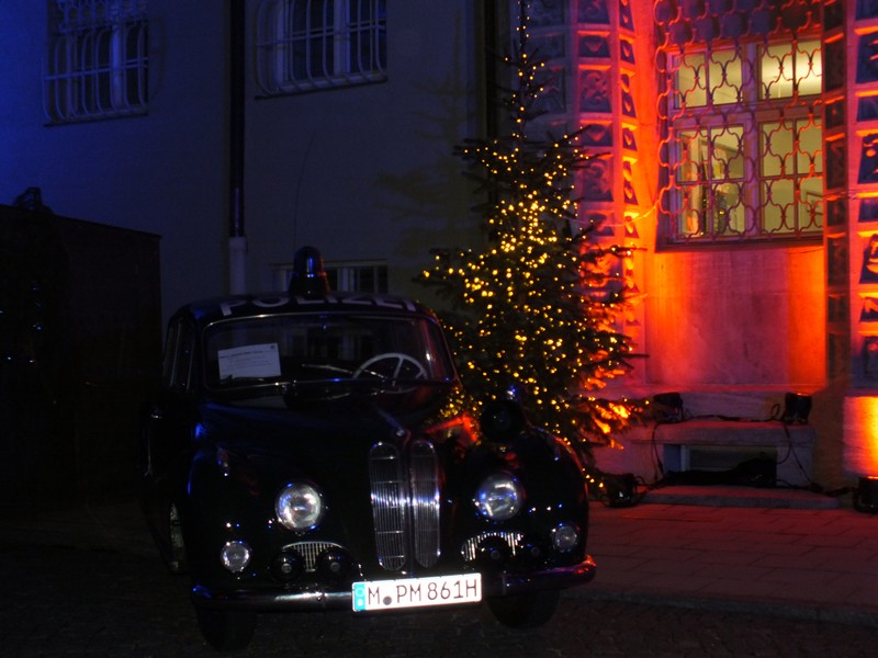 Festakt 100 Jahre Polizei in der Ettsrasse www.muenchenfesnter.de