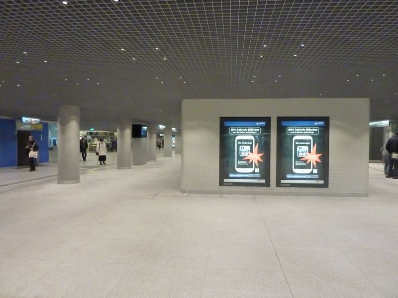 Hell und übersichtlich, das neue Zwischengeschoss am Bahnhof www.muenchenfenster.de