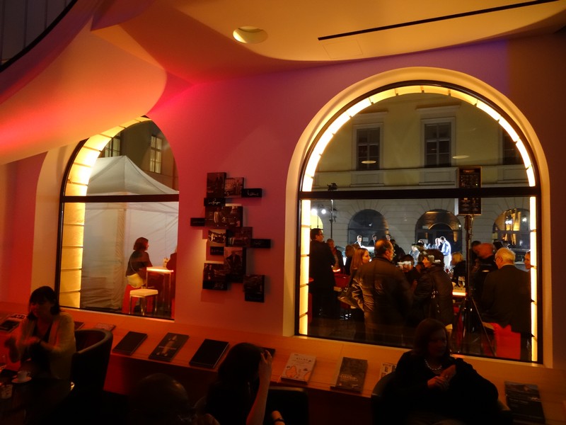 Vorstellung 2014 des GLA von Mercedes in München www.muenchenfenster.de