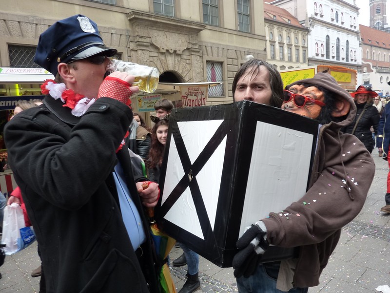 Faschingstreiben 2014 in der Münchner Innenstadt www.muenchenfenster.de
