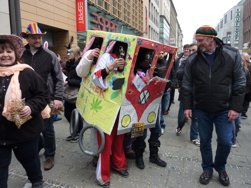 Faschingstreiben 2014 in der Münchner Innenstadt www.muenchenfenster.de