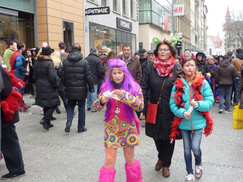 Faschingstreiben 2014 in der Münchner Innenstadt www.muenchenfenster.de