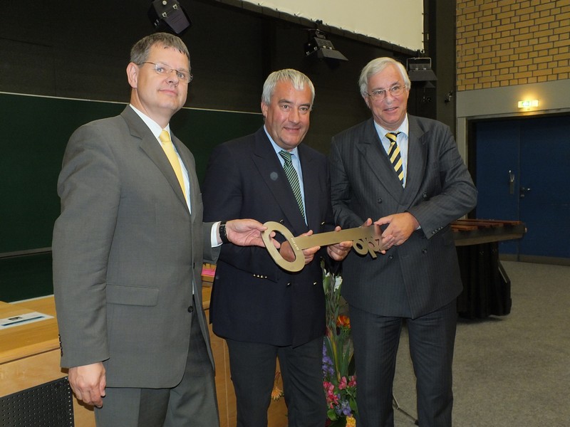 Das Klinikum der Universität München eröffnet neues OP-Zentrum am Campus Großhadern (OPZ ) www.muenchenfnster.de