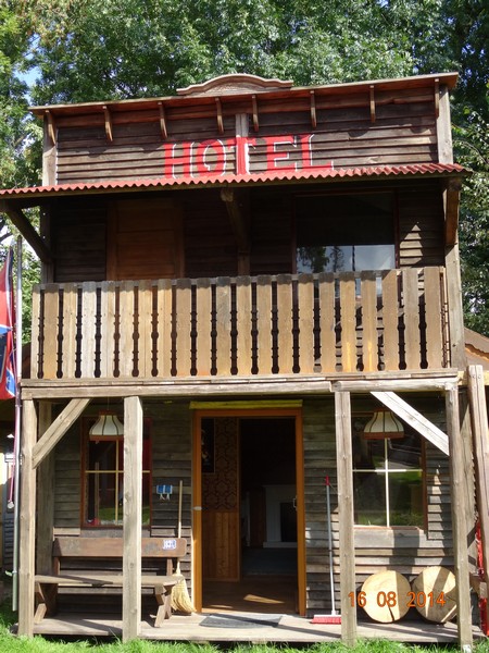 Das eigens für die Westernfreunde neu erbaute Hotel,klein aber fein www.muenchenfenster.de