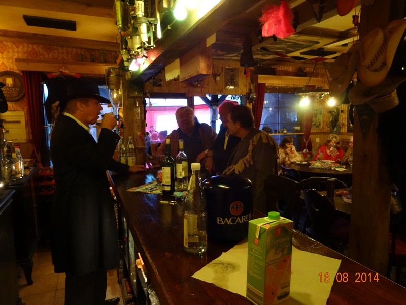 Der Sherif schaut nach dem Rechten im Saloon www,muenchenfenster.de