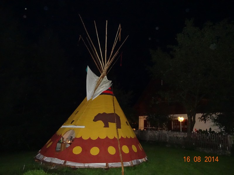 Ein Tipi das den Tipis der Indianer in ncihts nachsteht www,muenchenfenster.de