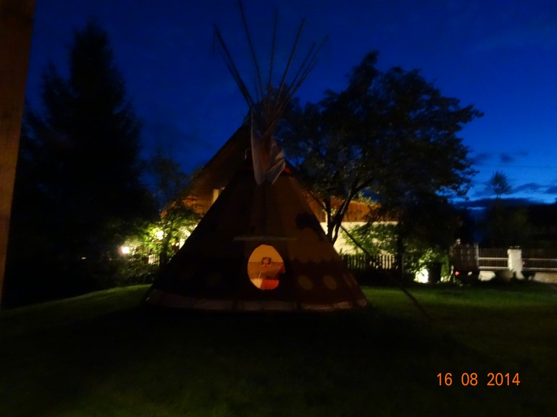 Das Tipi lädt zum Verweilen ein www.muenchenfenster.de