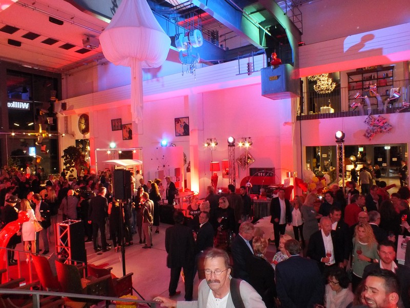 Grand Opening des KARE Flagship-Stores www.muenchenfenster.de