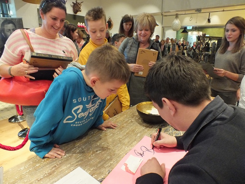 TV-Koch Tim Mälzerwar am Montag, 03. November 2014, im KARE Kraftwerk in München an der Drygalski-Allee www.muenchenfenster.de